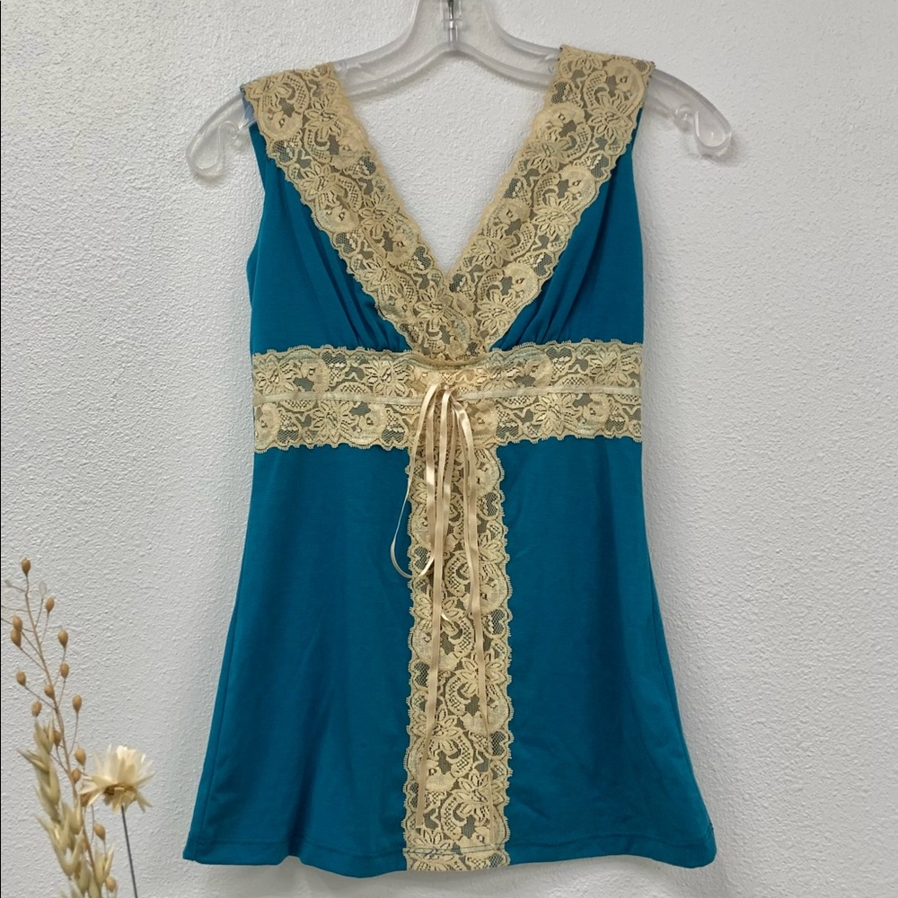 Vintage Turquoise Y2K Sleeveless Babydoll Champaign Laced Top 🥂